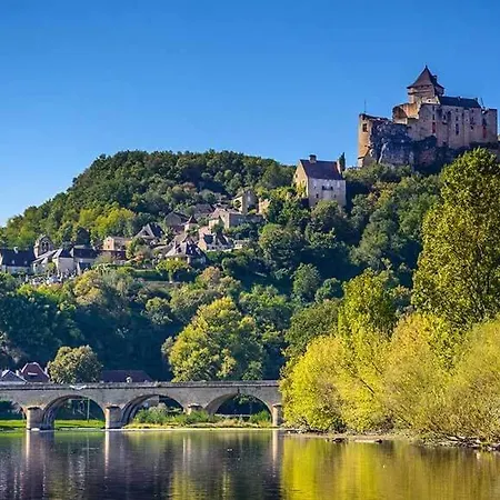 Holiday home Piscine Privee Vallee Chateaux Dordogne