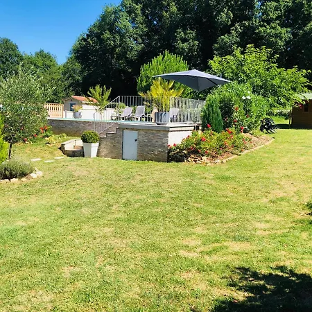 Piscine Privee Vallee Chateaux Dordogne *